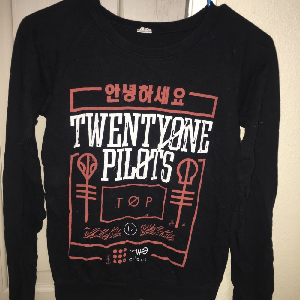 TØP shirt